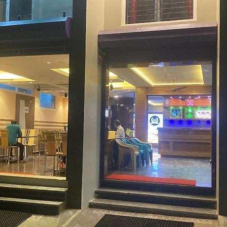 Hotel Madigai Танджавур Экстерьер фото